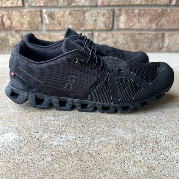 Men’s Cloud On Running Cloud5 All Black Athletic Lacing Speed Shoes Size 9.5 - Picture 9 of 15